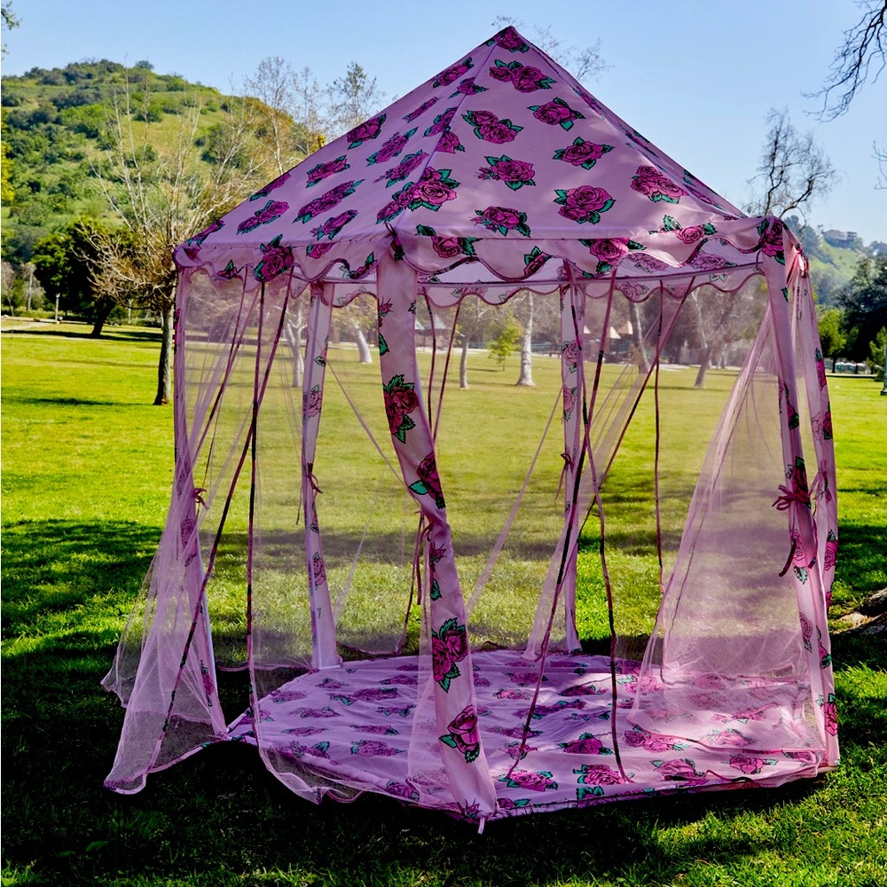 Dolls kill tent